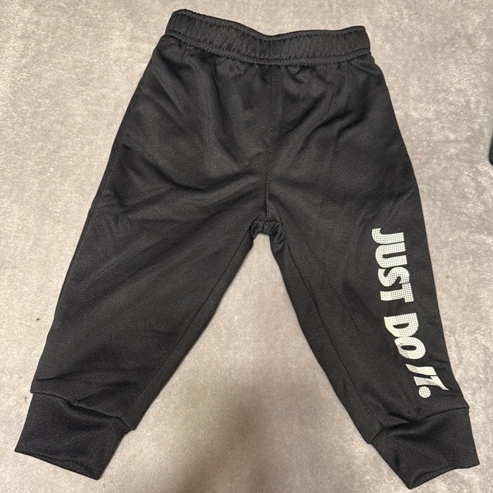 Kids Nike Black Jogger Pants